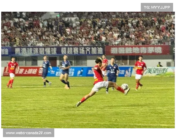 提升球迷情感投入,激发赛事魅力与观众热情 提升球迷情感投入,激发赛事魅力与观众热情