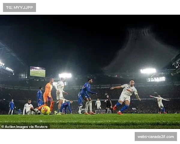 切尔西对阵利兹联手球争议持续发酵，VAR判罚标准受质疑